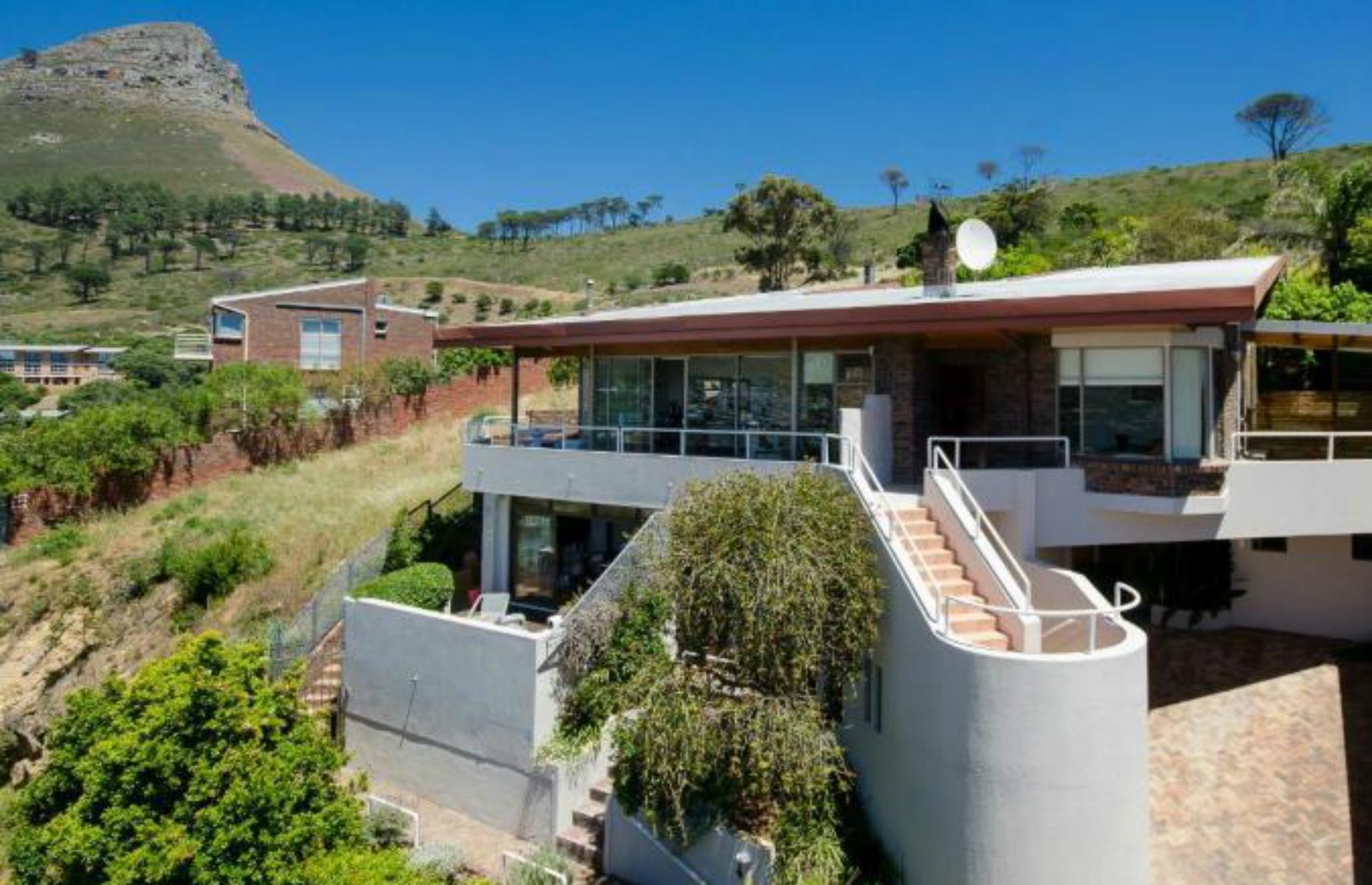 Cape Town: four-bedroom house